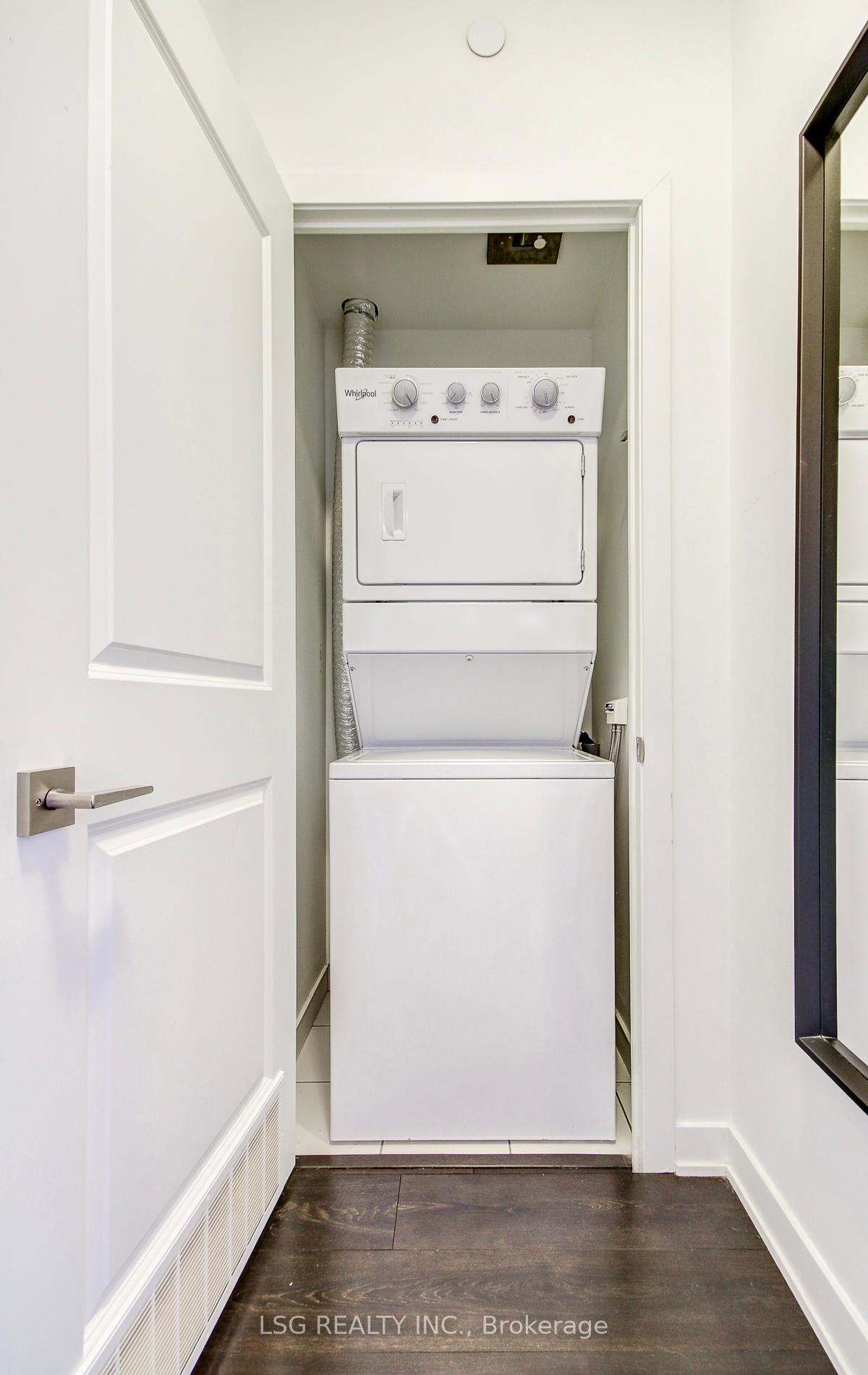 2 Bedrooms Condo at 4655 Glen Erin,  Mississauga For sale