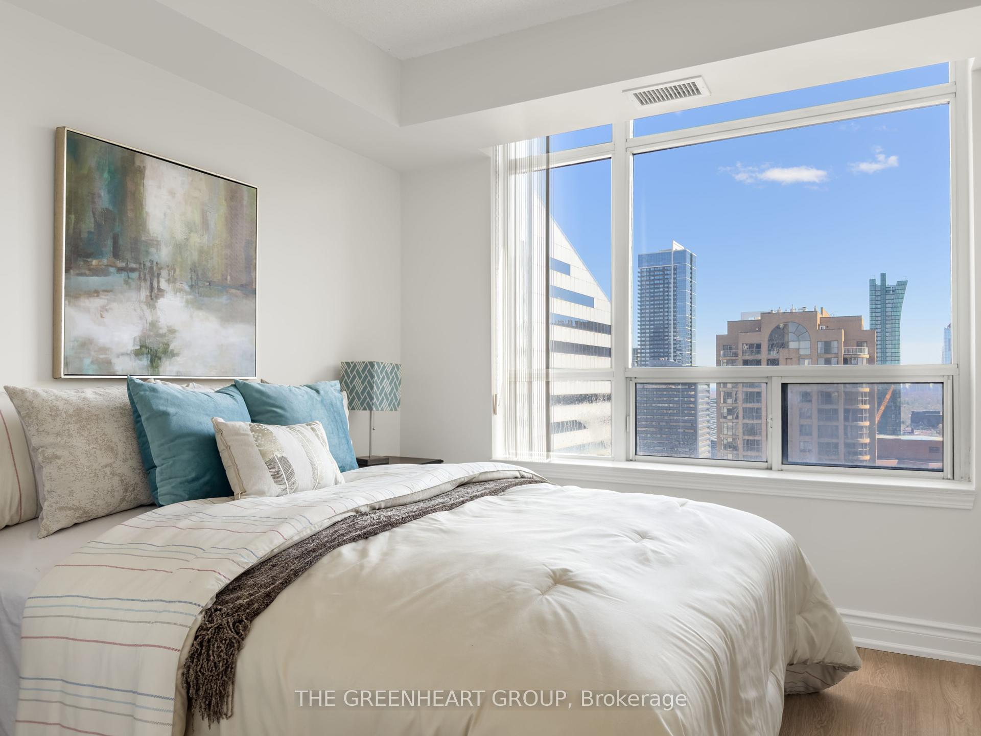 3 Bedrooms Condo at 155 Beecroft,  Toronto For sale