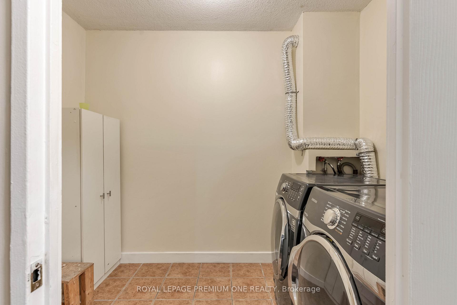 3 Bedrooms Condo at 238 Albion,  Toronto For sale