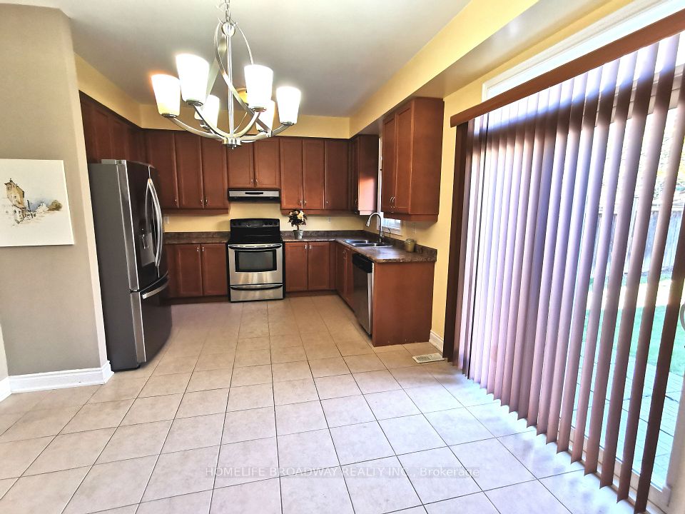 1575 Rockaway Street, Oshawa, ON L1K 0C9