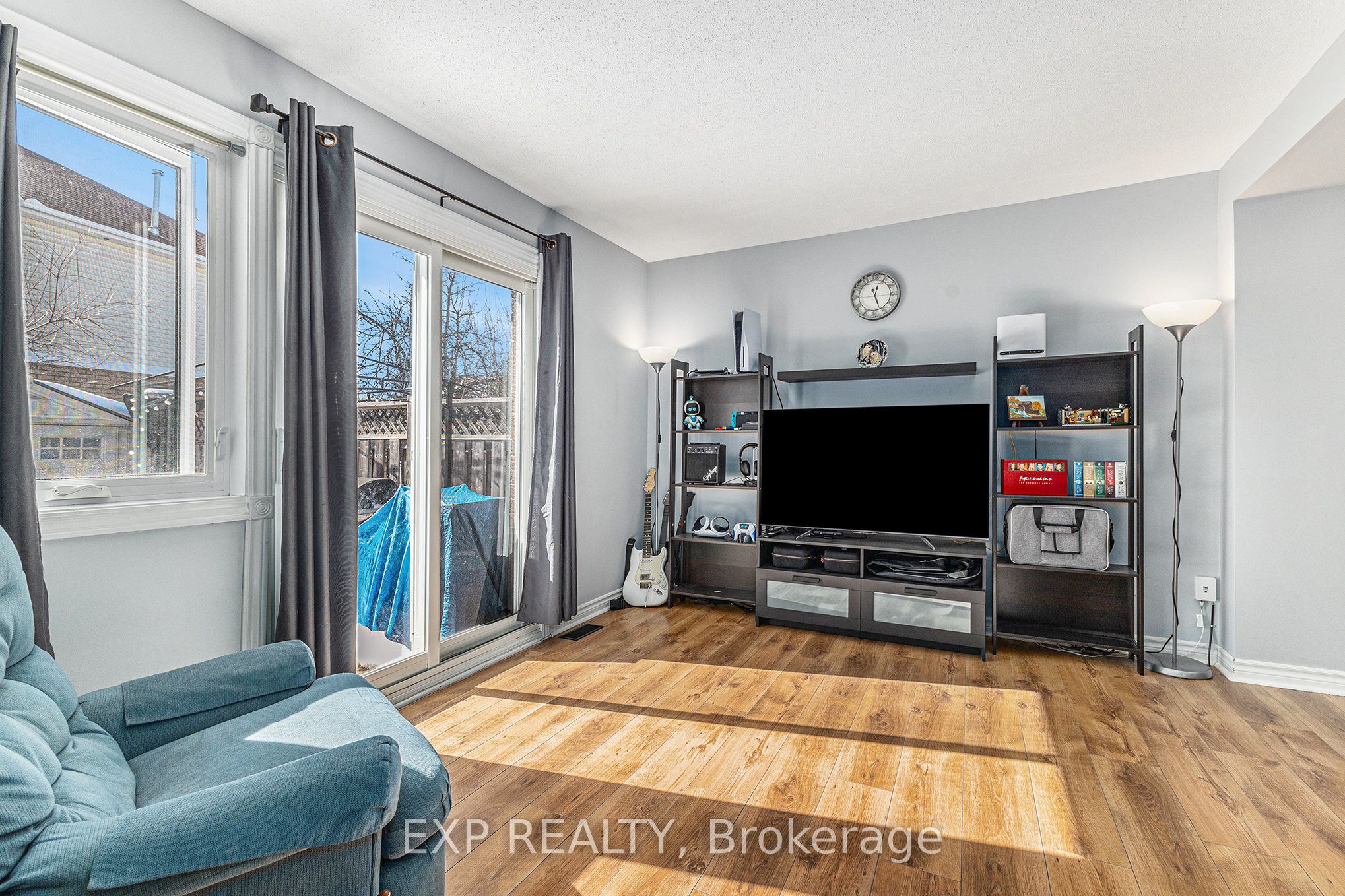 84 Woodford Way, Barrhaven, ON K2J 4B5
