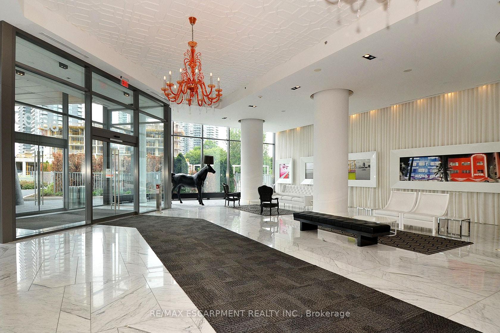 2 Bedrooms Condo at 88 Park Lawn,  Toronto For sale