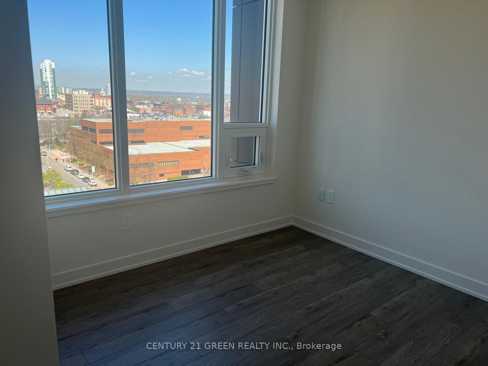 2 Bedrooms Condo at 212 King WIlliam,  Hamilton For sale