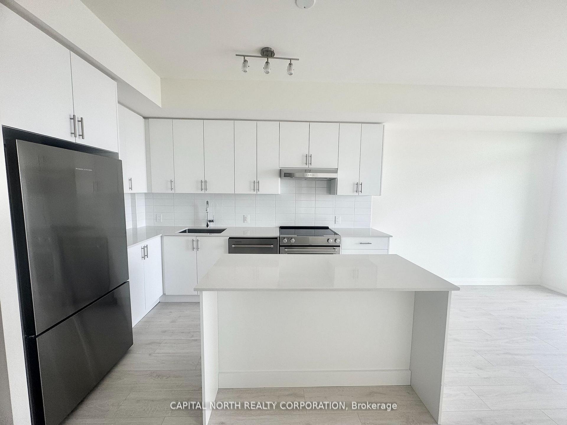 2 Bedrooms Condo at 8960 Jane, Vaughan For sale