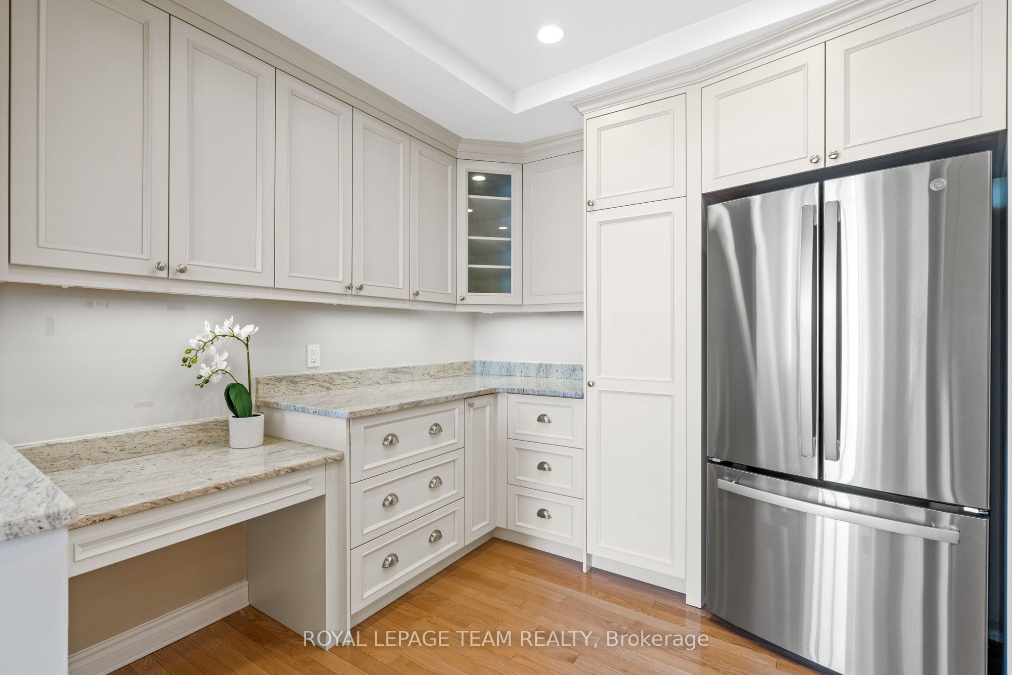1480 Riverside Drive, #407