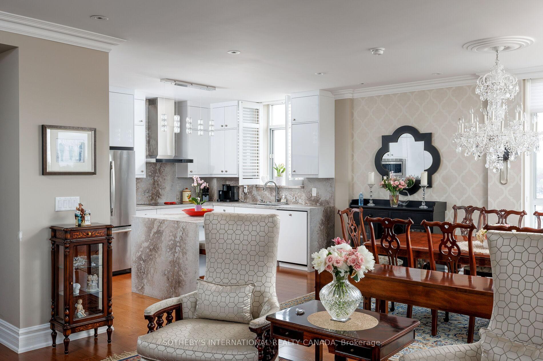 2 Bedrooms Condo at 935 Royal York, Toronto For sale