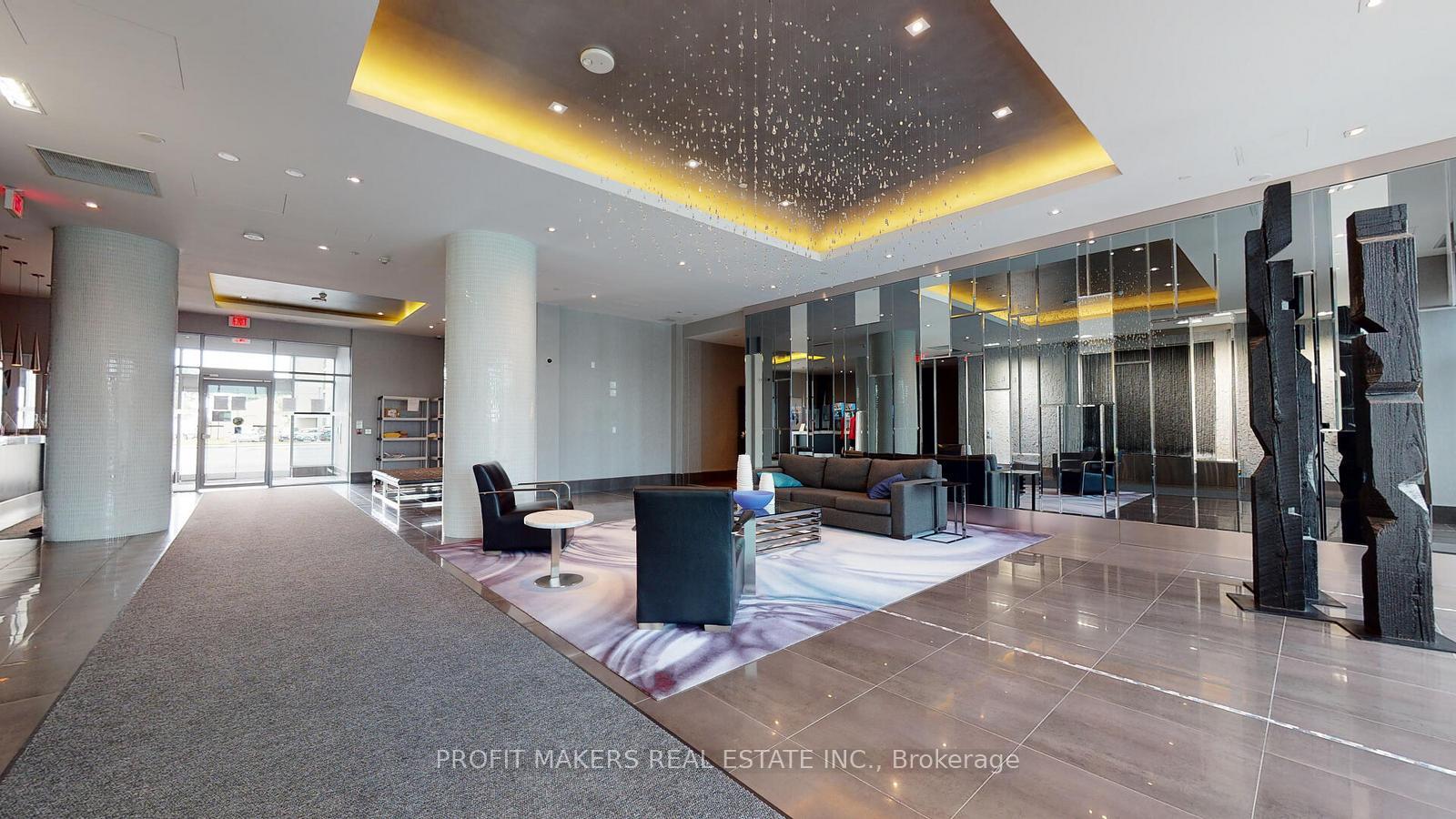 3 Bedrooms Condo at 65 Speers, Oakville For sale