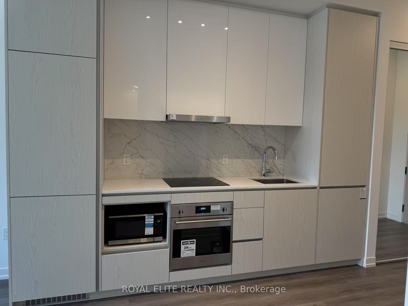 28 Interchange Way, #203
