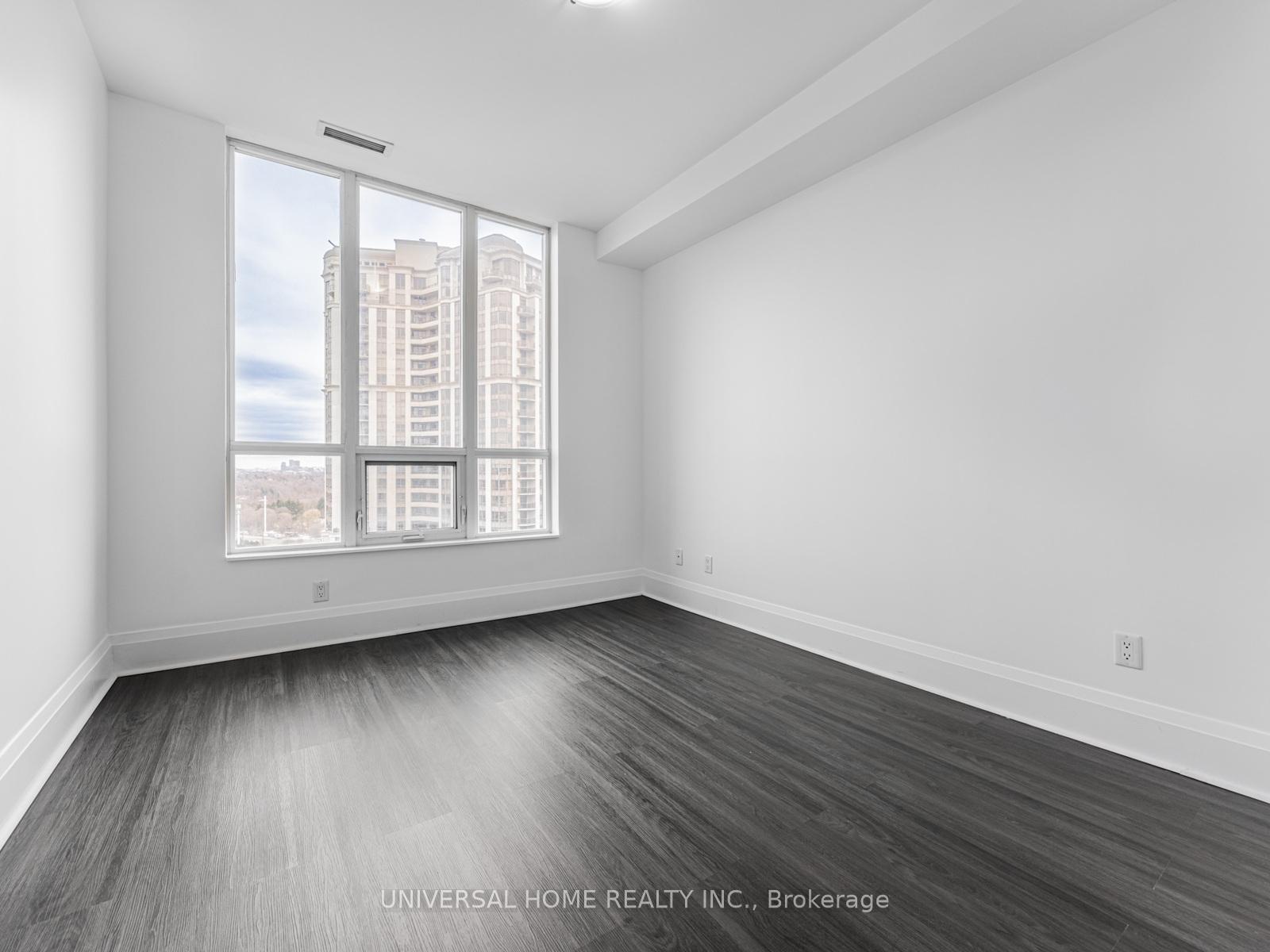 3 Bedrooms Condo at 100 Harrison Garden,  Toronto For sale