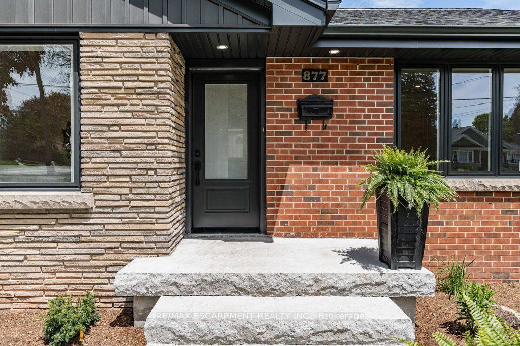 877 Condor Drive