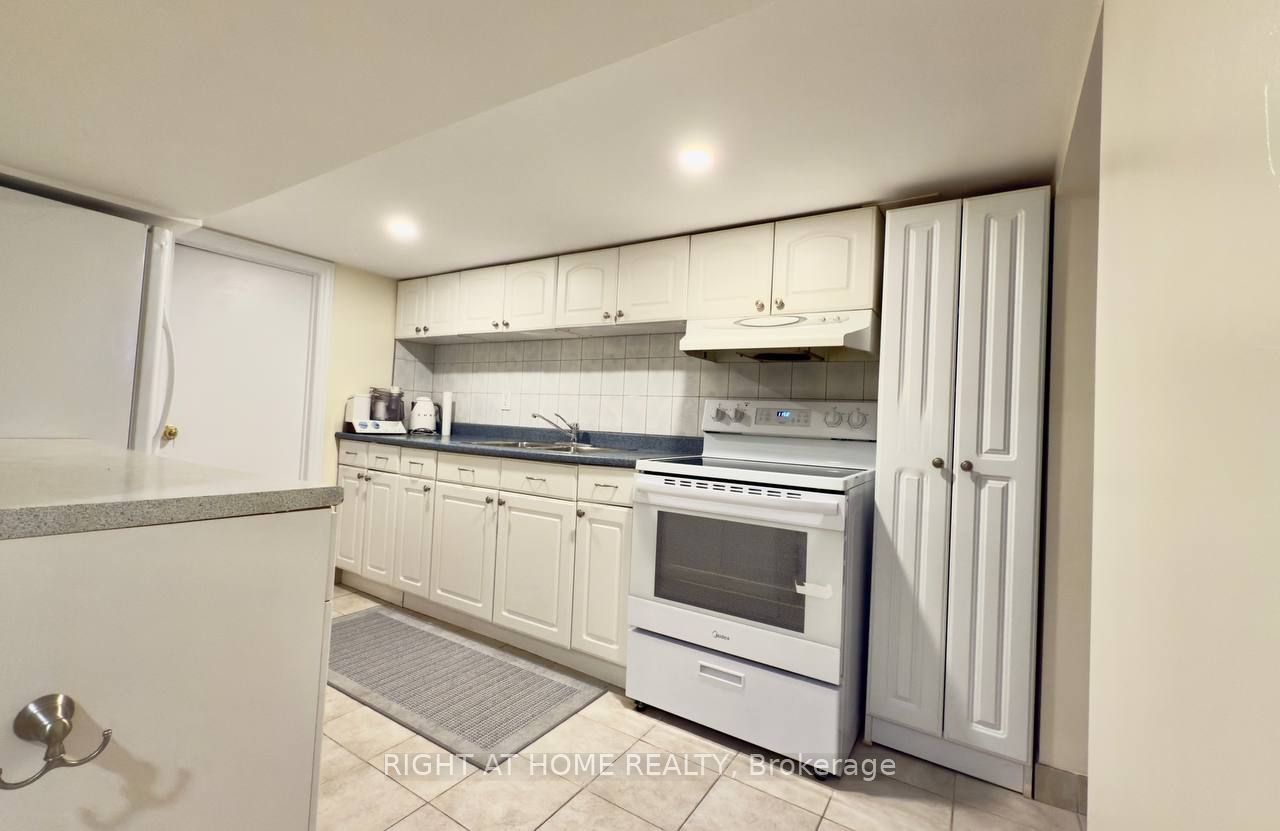 25 Burlingame Road