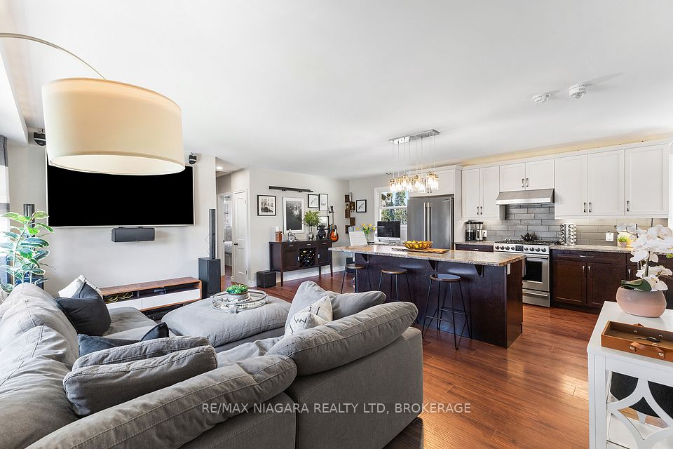 664 Geneva Street, St. Catharines, ON L2N 2J8