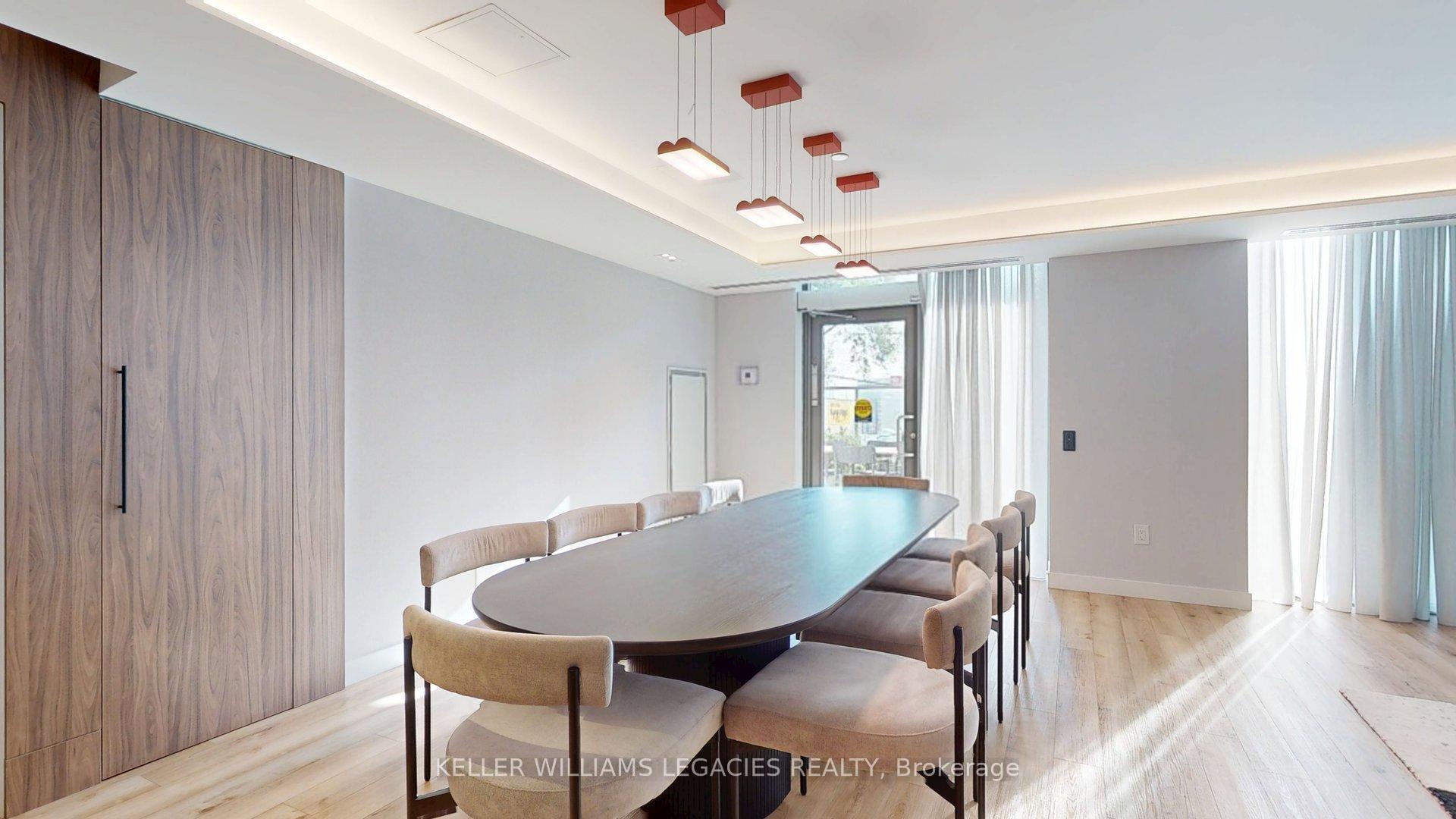3 Bedrooms Condo at 1195 The Queens, Toronto For sale