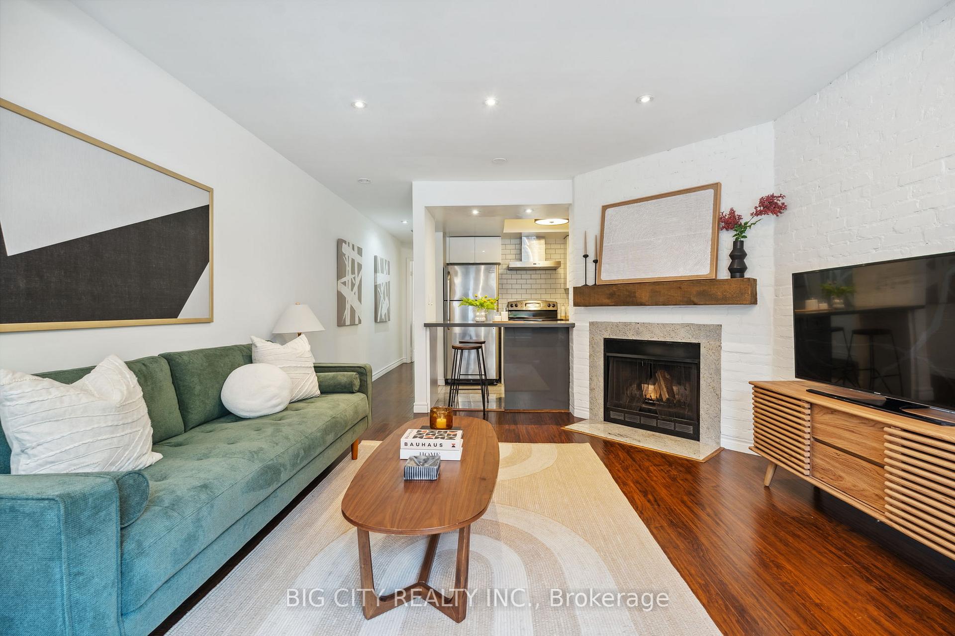 1 Bedroom Condo at 570 Wellington, Toronto For sale