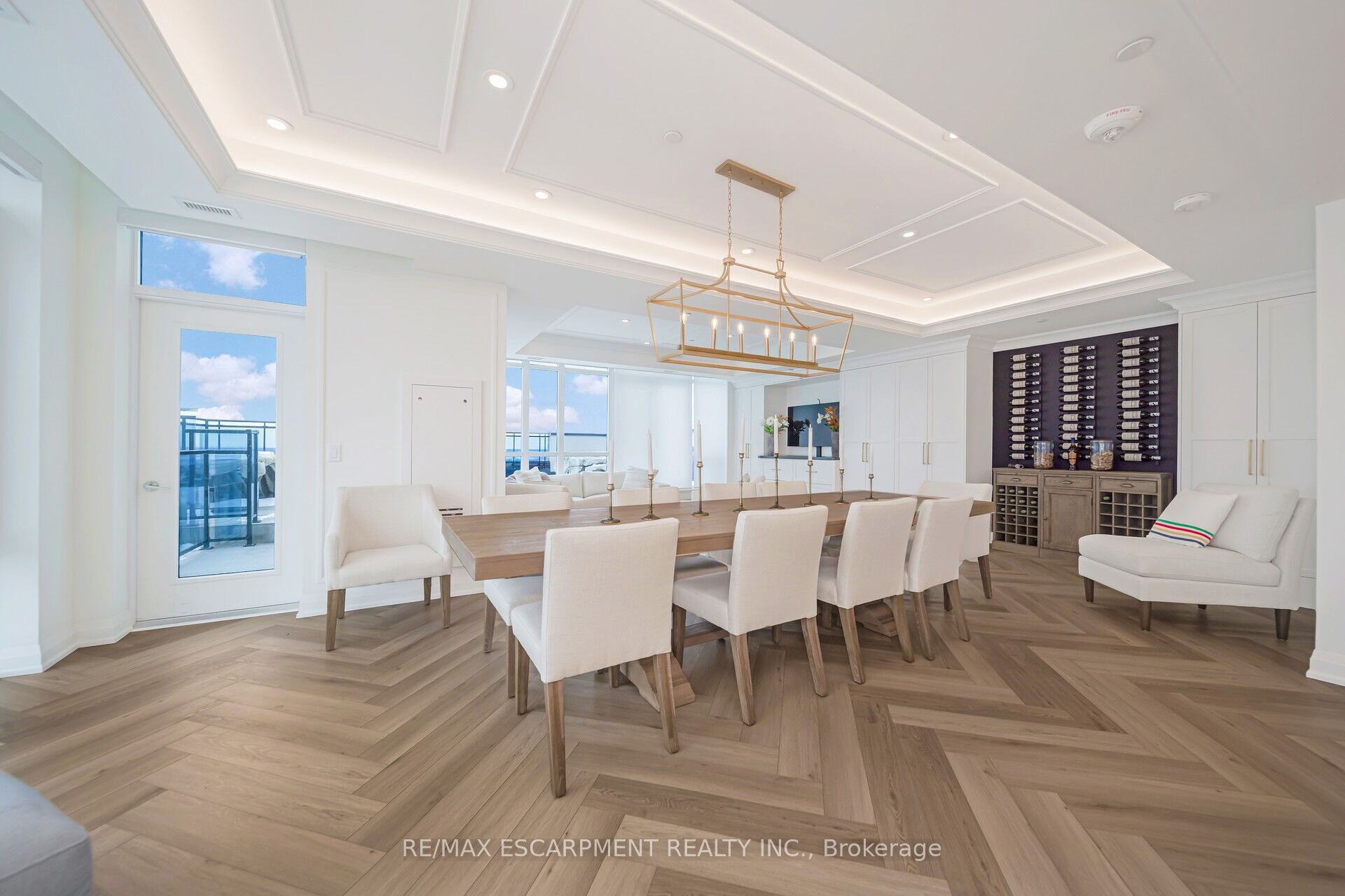 16 Concord Place, #905