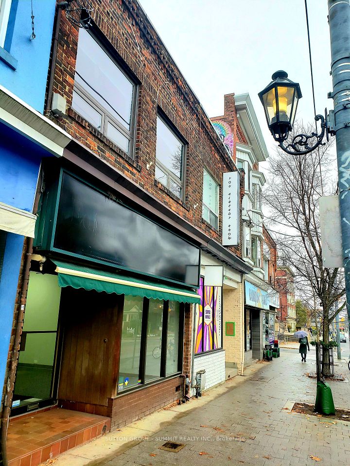 281 Roncesvalles