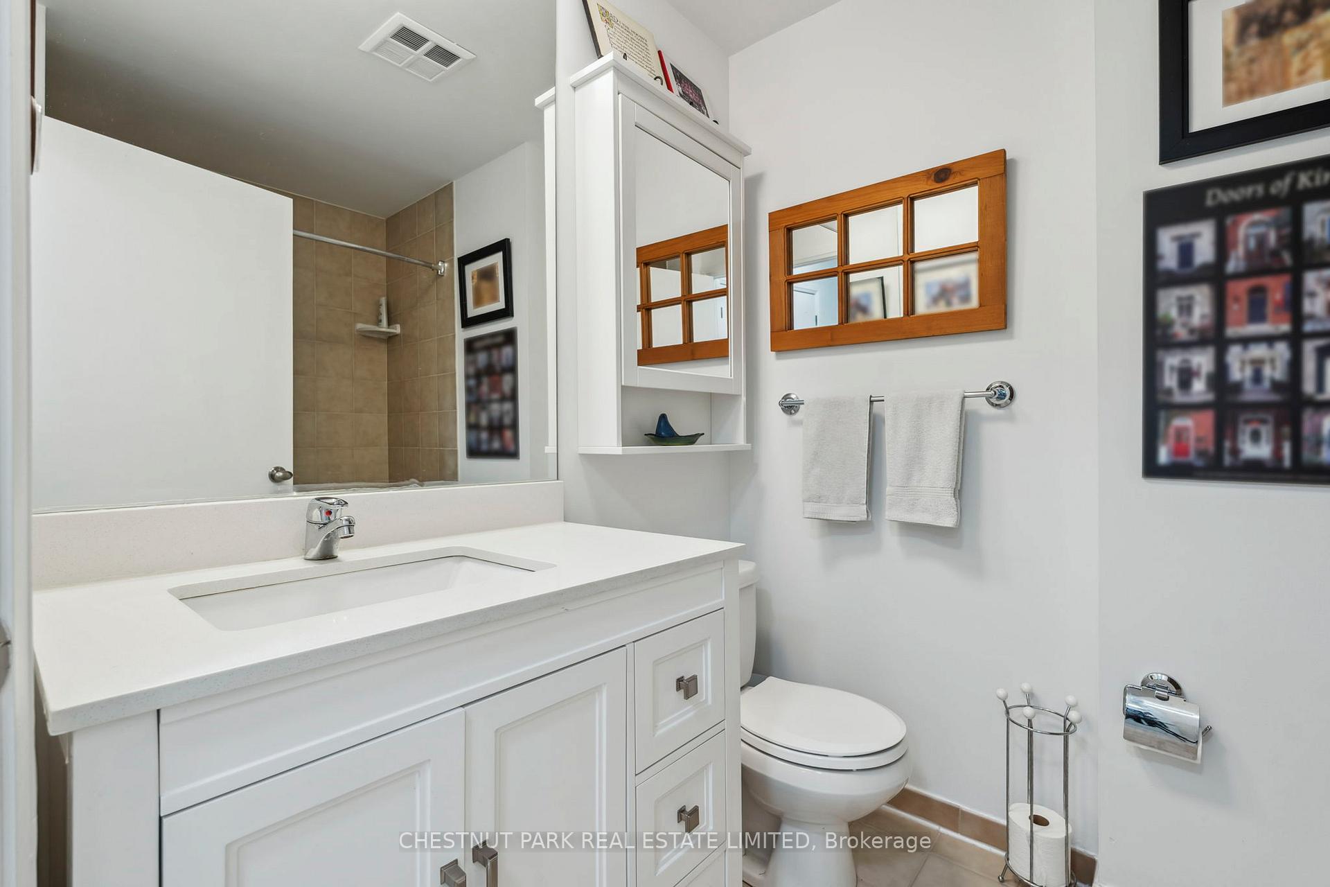 3 Bedrooms Condo at 11 Soho, Toronto For sale