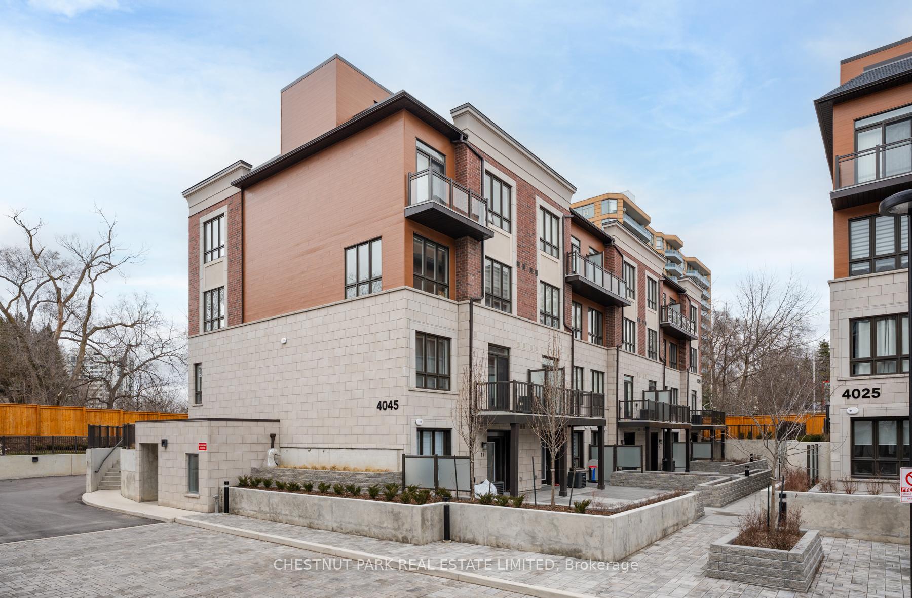 3 Bedrooms Condo at 4045 Hickory,  Mississauga For sale