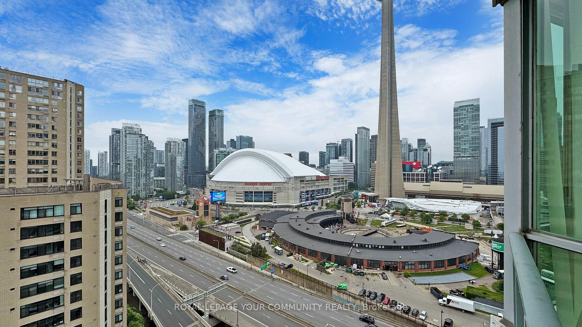 2 Bedrooms Condo at 230 Queens, Toronto For sale