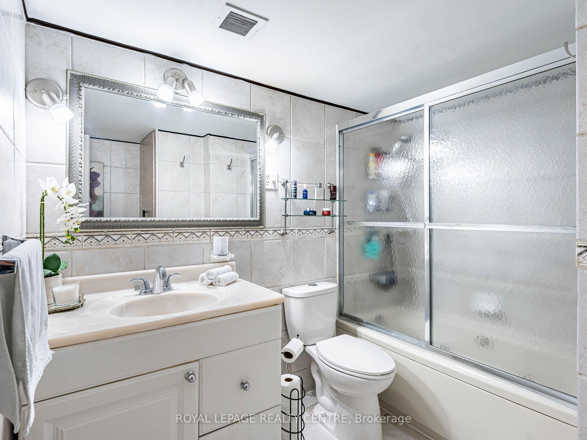 1 Bedroom Condo at 77 Maitland, Toronto For sale