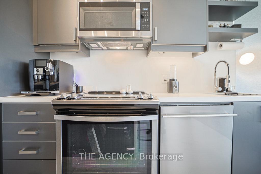 1 Bedroom Condo at 50 Wellesley, Toronto For sale