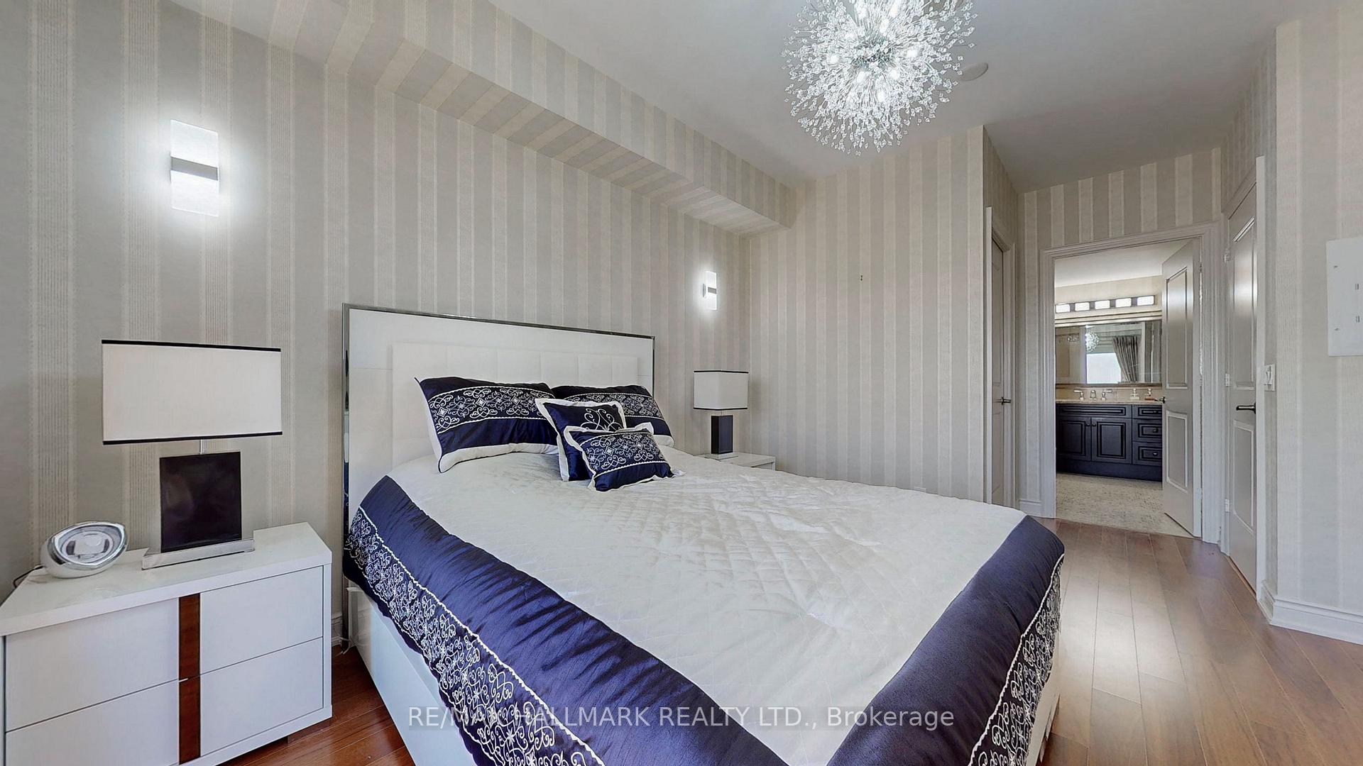 3 Bedrooms Condo at 9245 Jane, Vaughan For sale