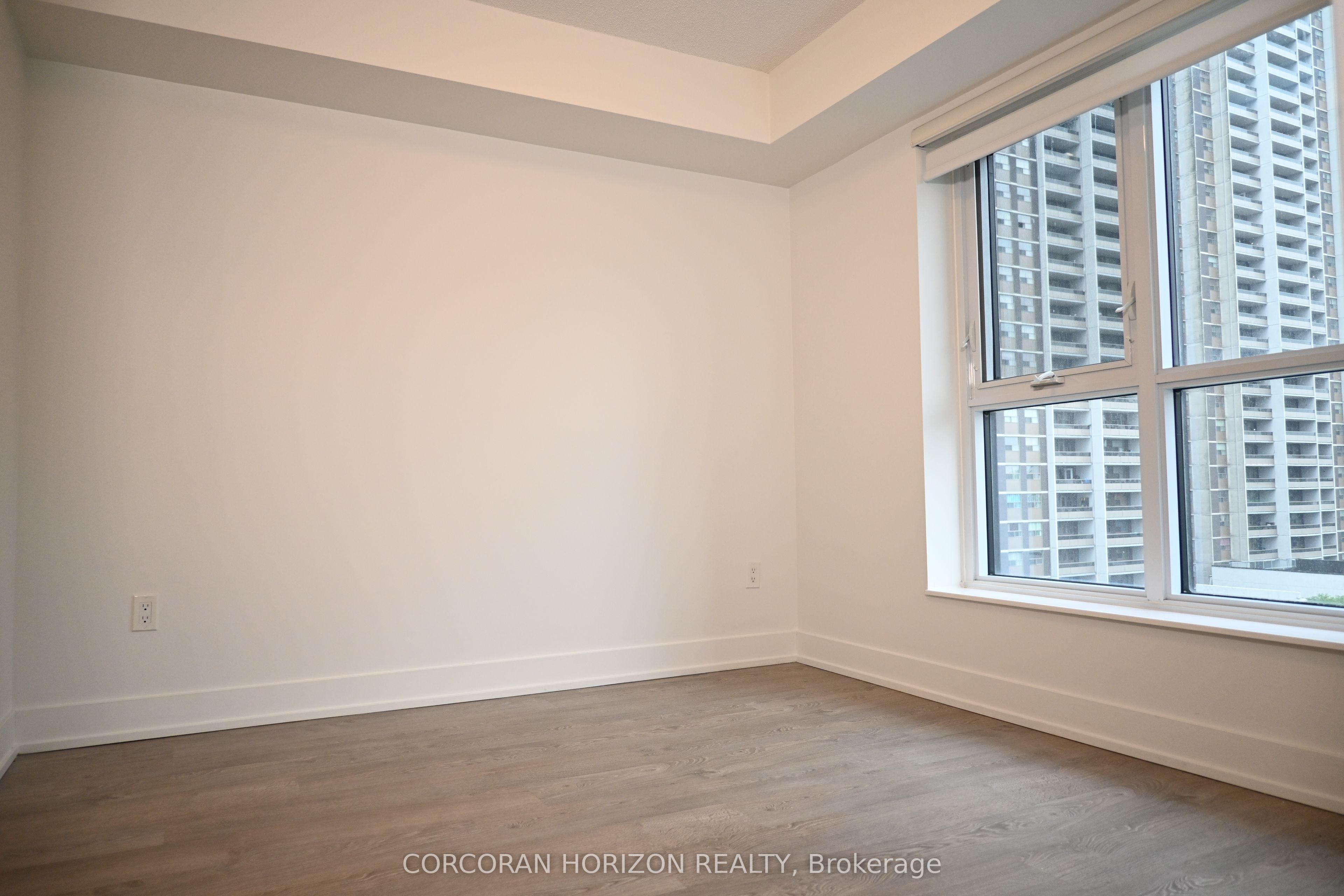 7 Mabelle Avenue, #404
