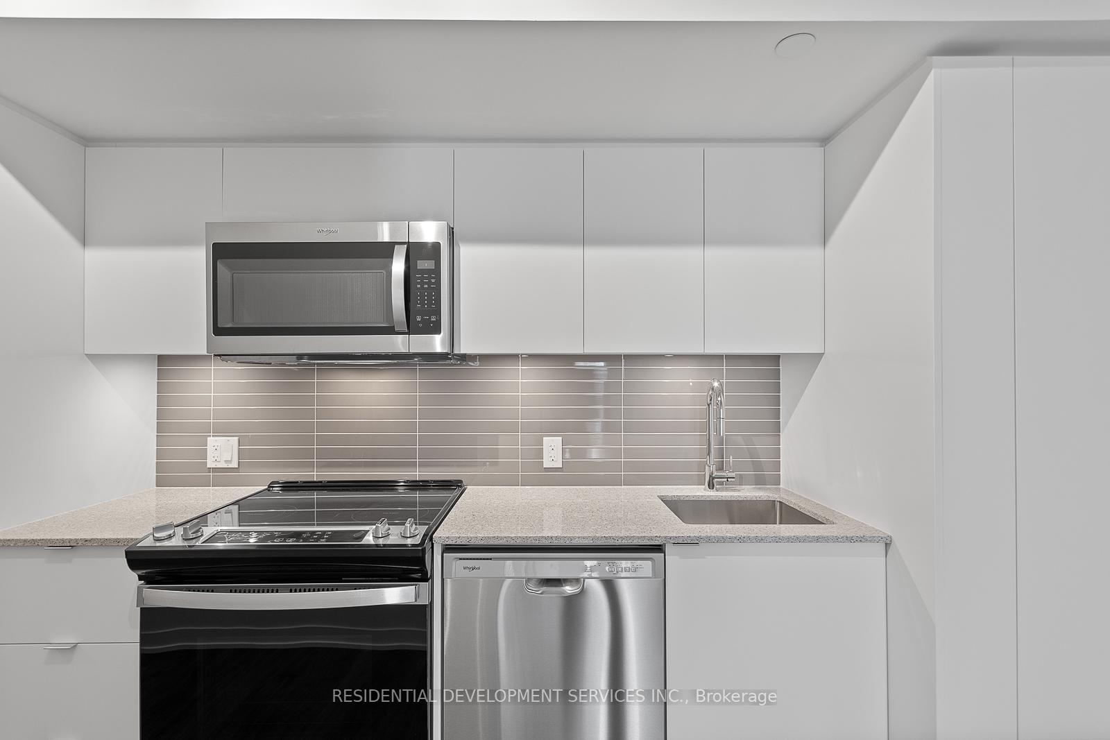 3 Bedrooms Condo at 500 Wilson,  Toronto For sale