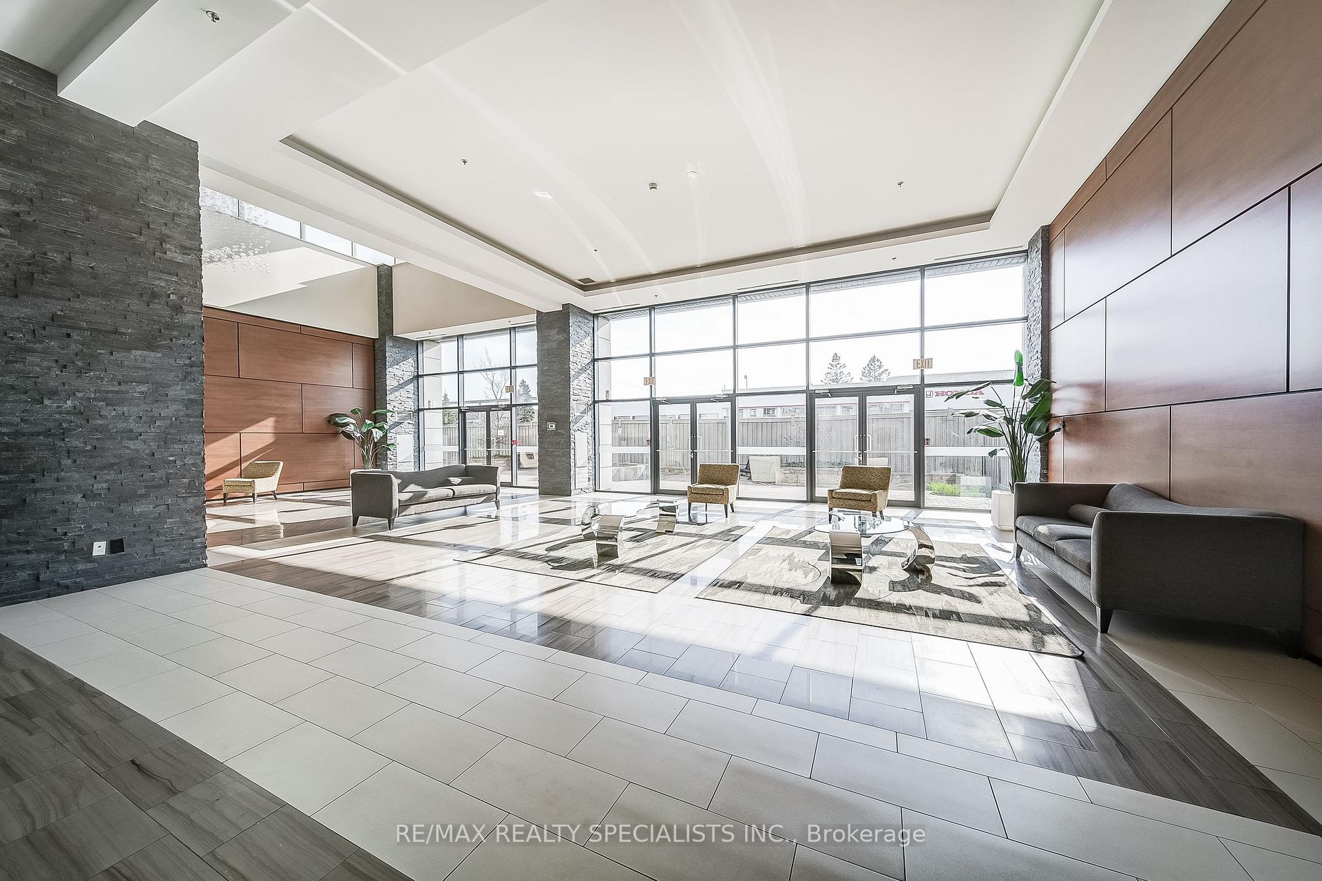 2 Bedrooms Condo at 24 Woodstream,  Vaughan For sale