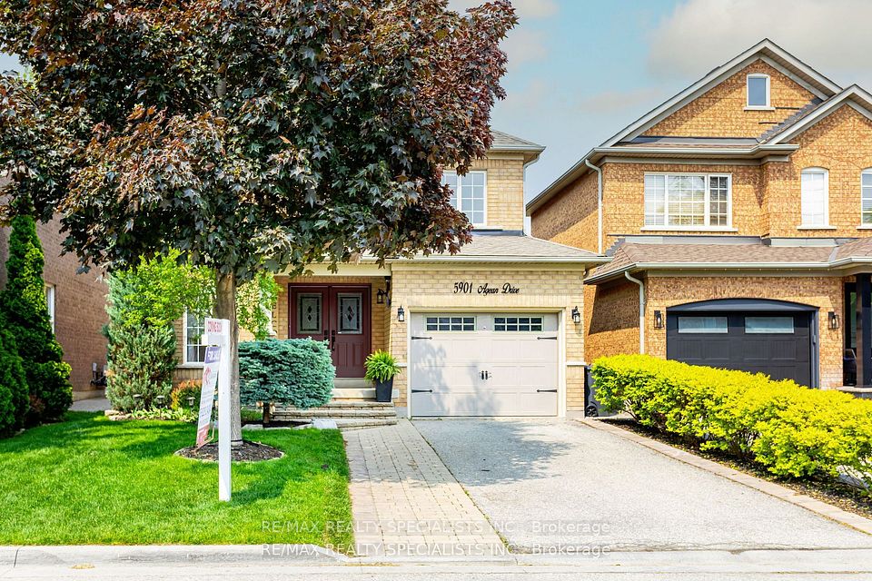 5901 Agean Drive, Mississauga, ON L5M 6R6
