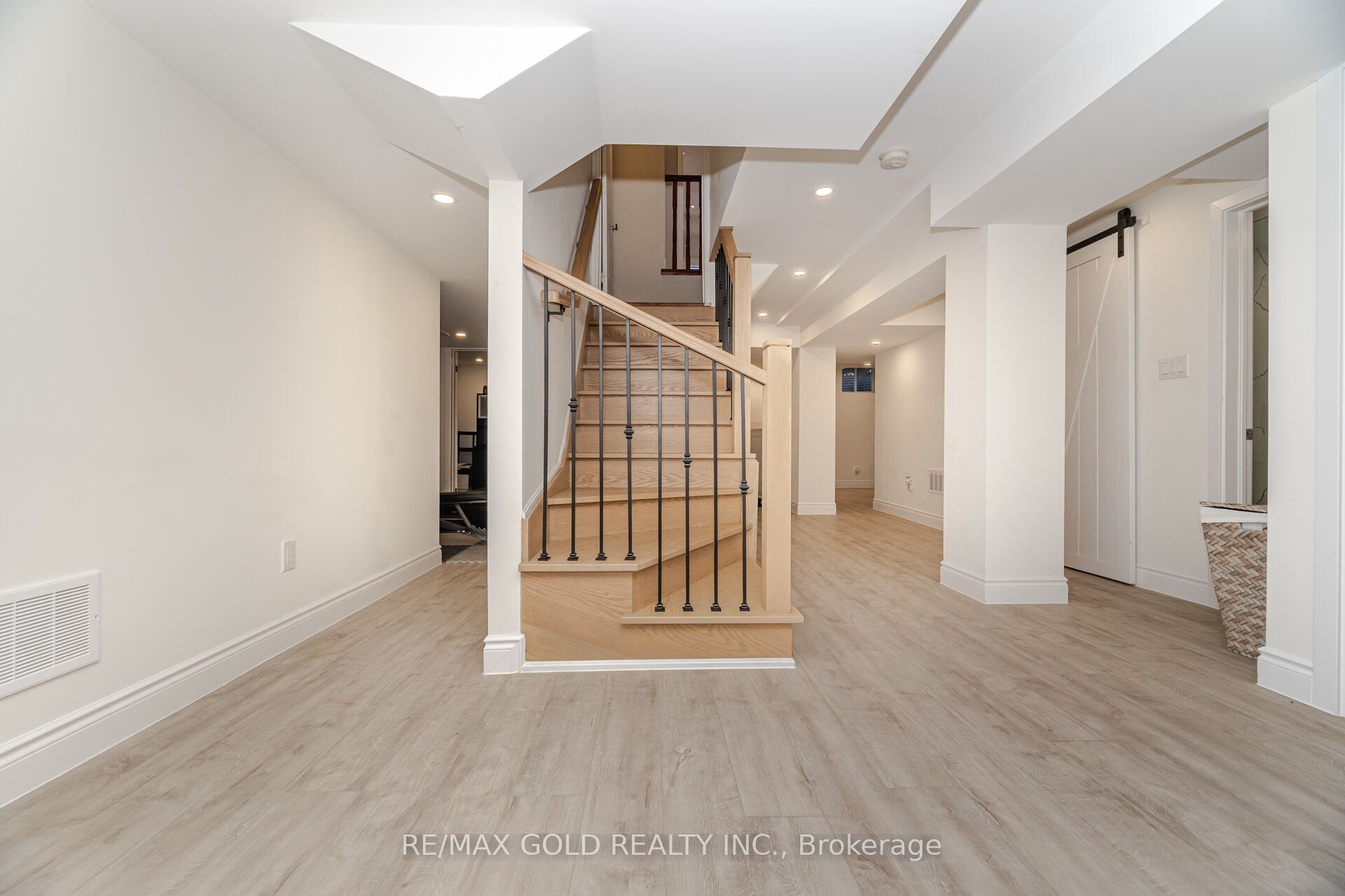 55 Royal Valley Drive