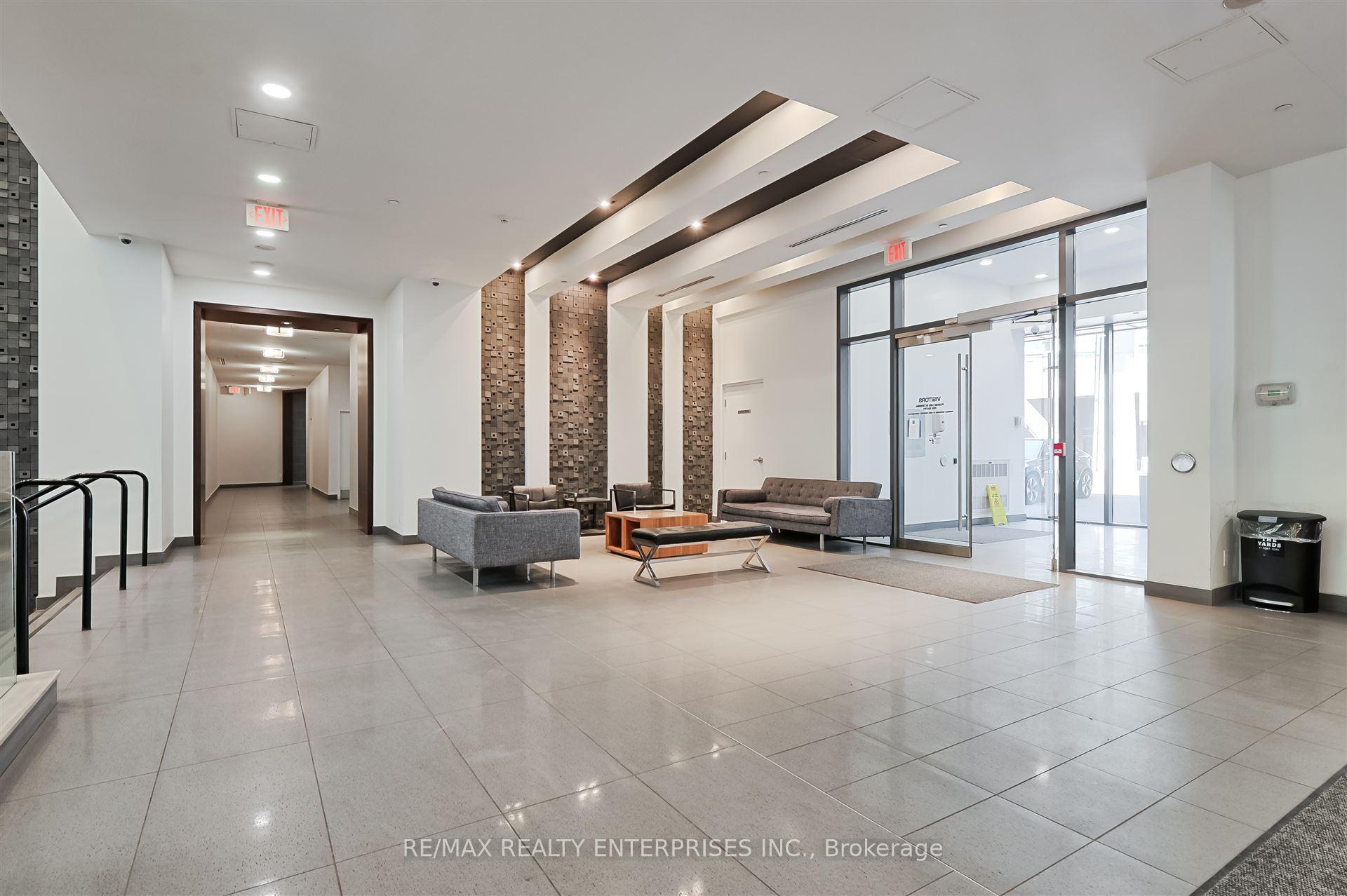 2 Bedrooms Condo at 20 Bruyeres, Toronto For sale