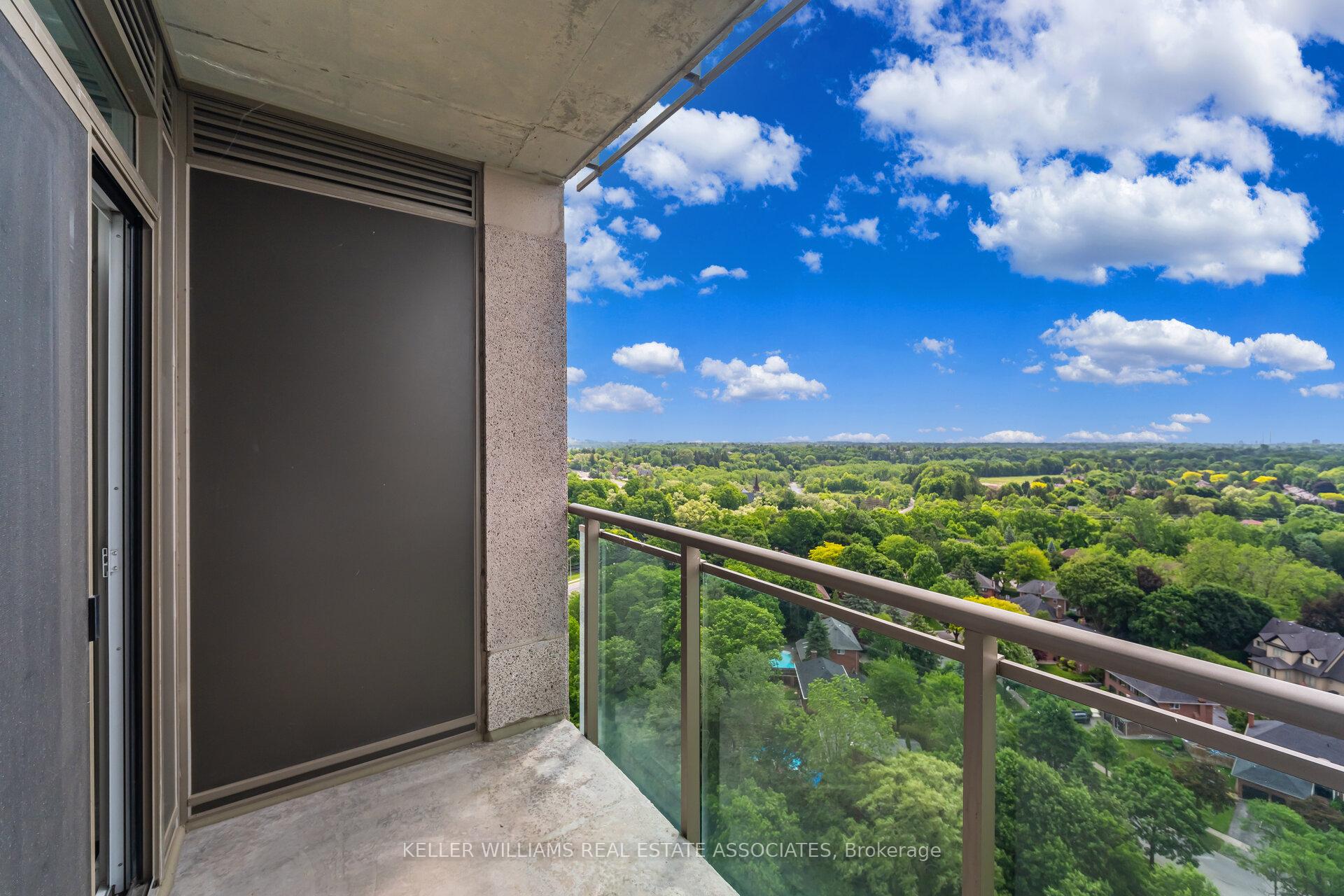 2 Bedrooms Condo at 1665 The Collegeway, Mississauga For sale