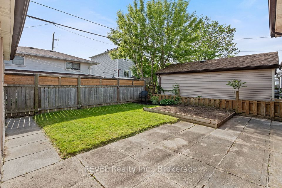62 St. George Street, St. Catharines, ON L2M 5P6