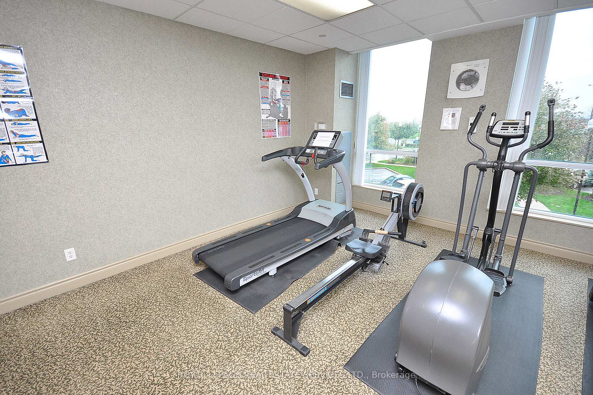 2 Bedrooms Condo at 2585 Erin Centre,  Mississauga For sale
