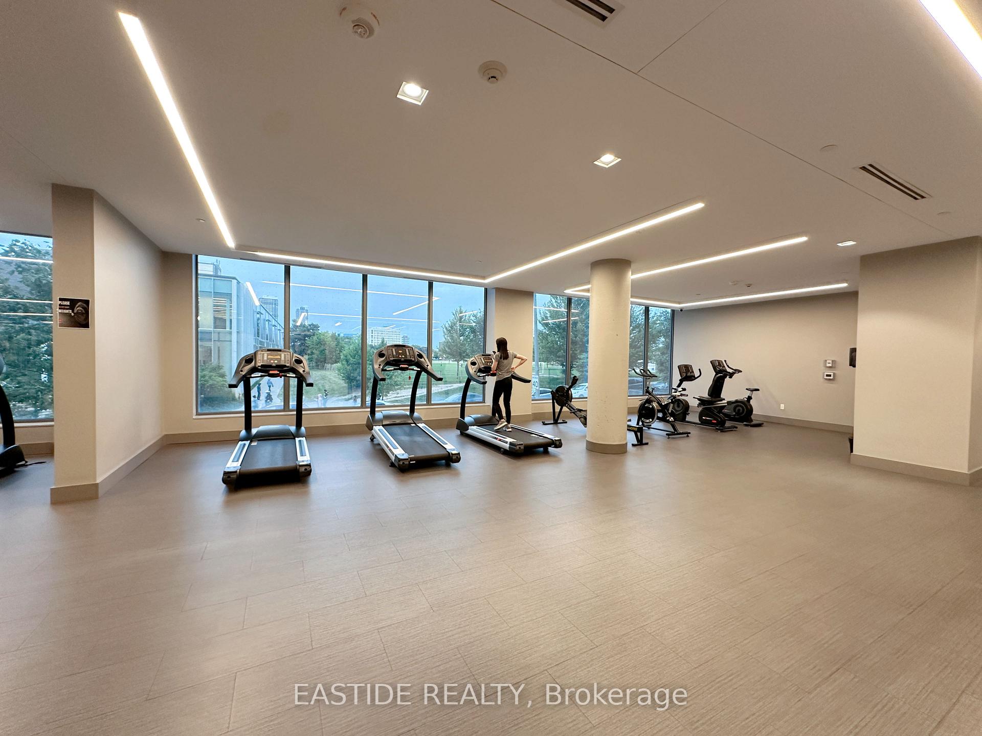 2 Bedrooms Condo at 36 Forest Manor, Toronto For sale