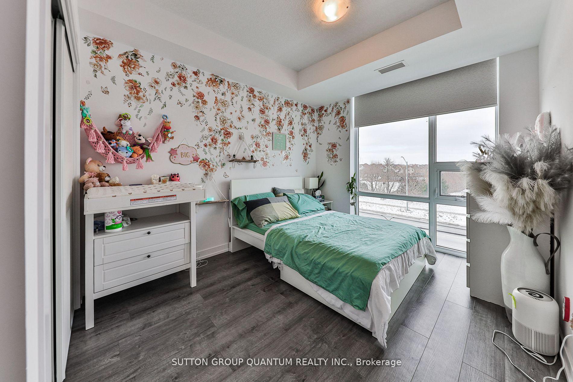2 Bedrooms Condo at 470 Dundas, Hamilton For sale