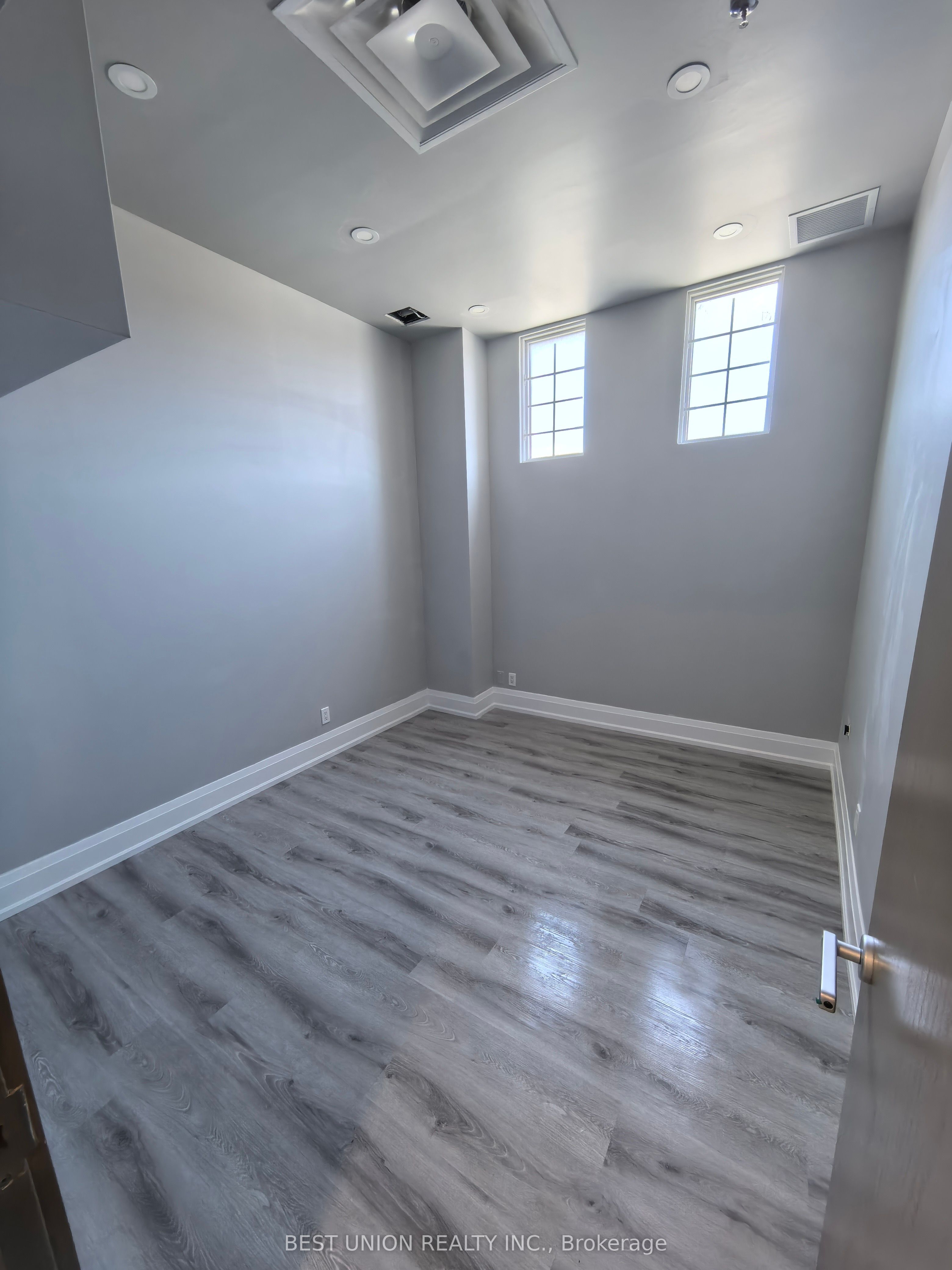 175 West Beaver Creek Rd Road N, #17