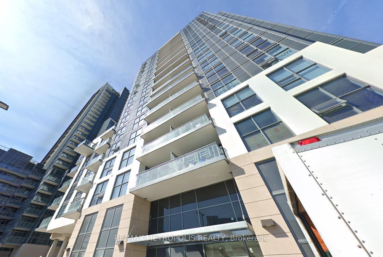 3 Bedrooms Condo at 20 Meadowglen, Toronto For sale
