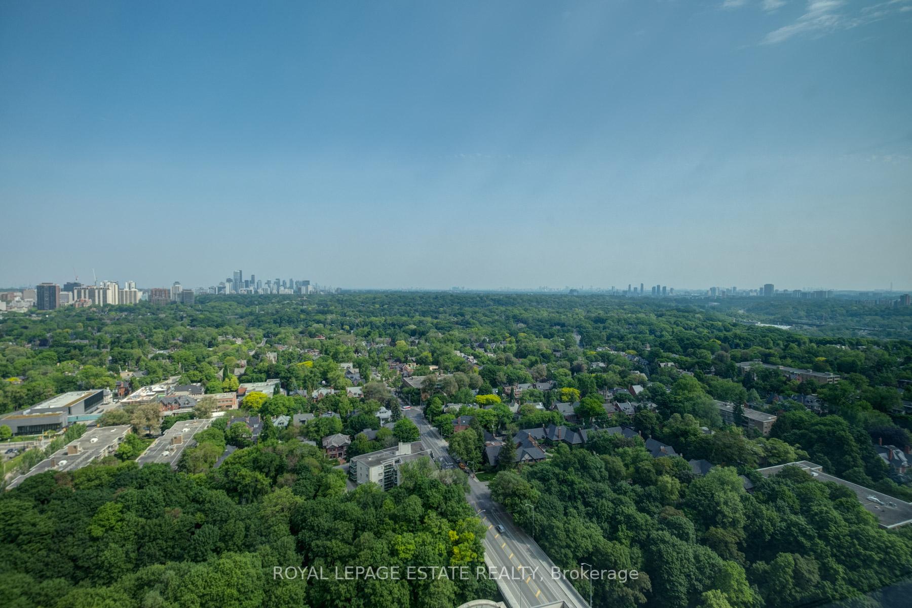 2 Bedrooms Condo at 395 Bloor, Toronto For sale