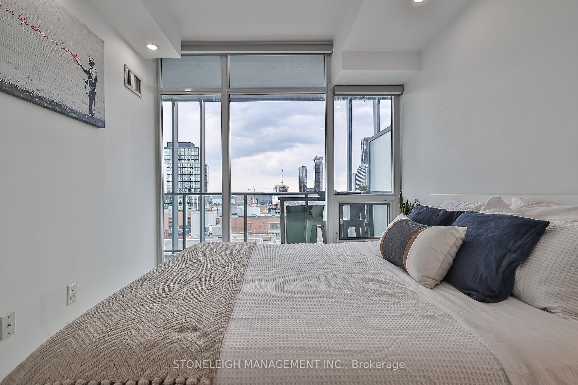 2 Bedrooms Condo at 105 George,  Toronto For sale