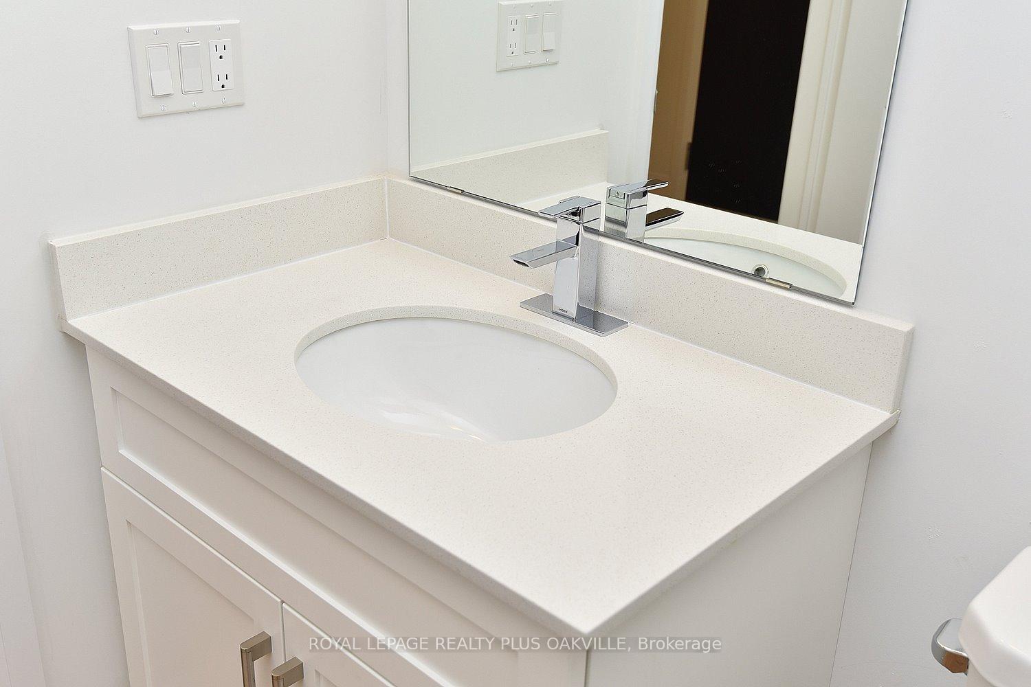 1 Bedroom Condo at 1936 Rymal, Hamilton For sale