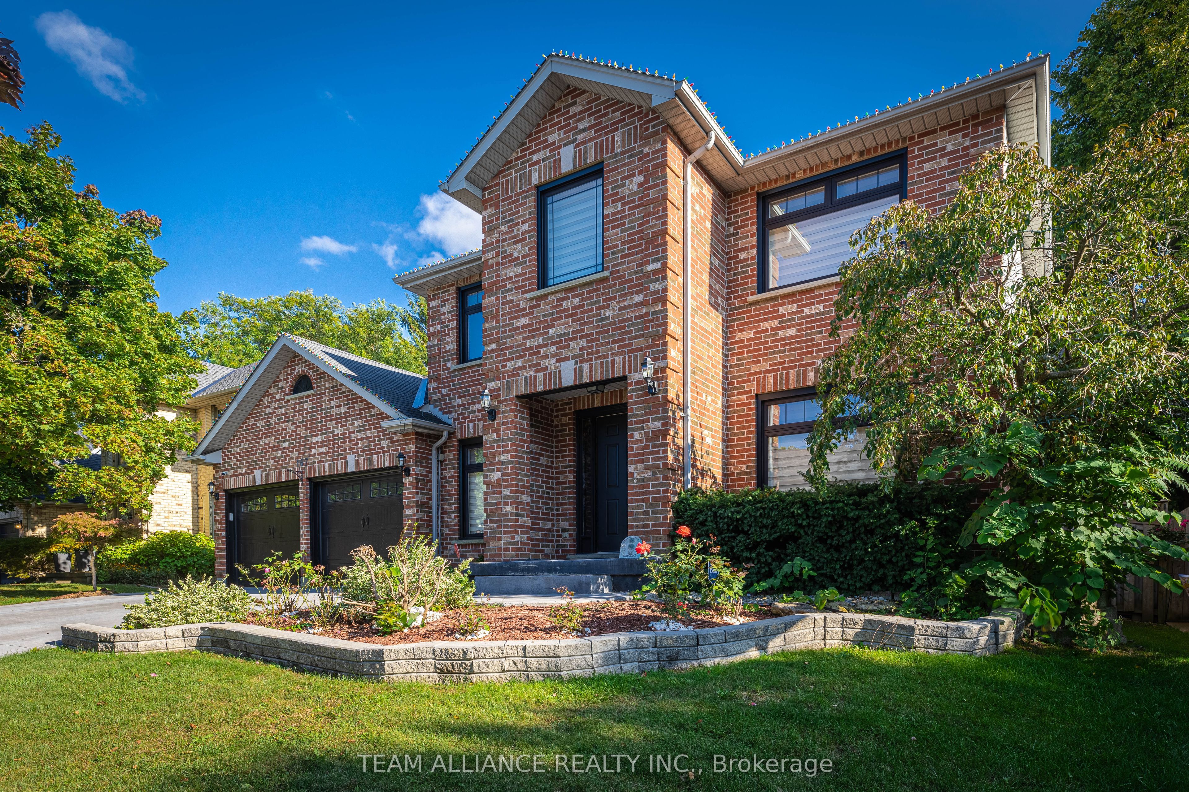 167 SUNNYSIDE Drive, London North, ON N5X 3P7
