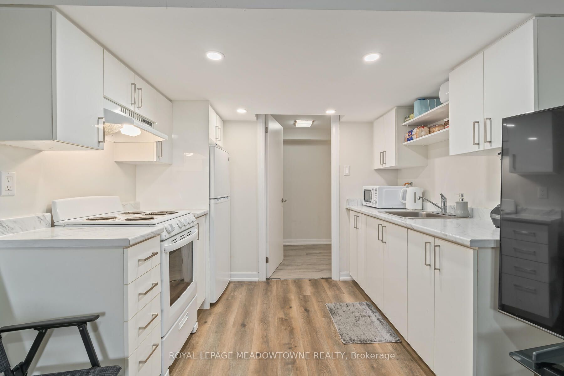 338 Whitehead Crescent