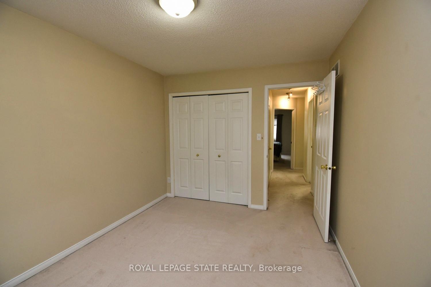 3 Bedrooms Condo at 565 Rymal, Hamilton For sale