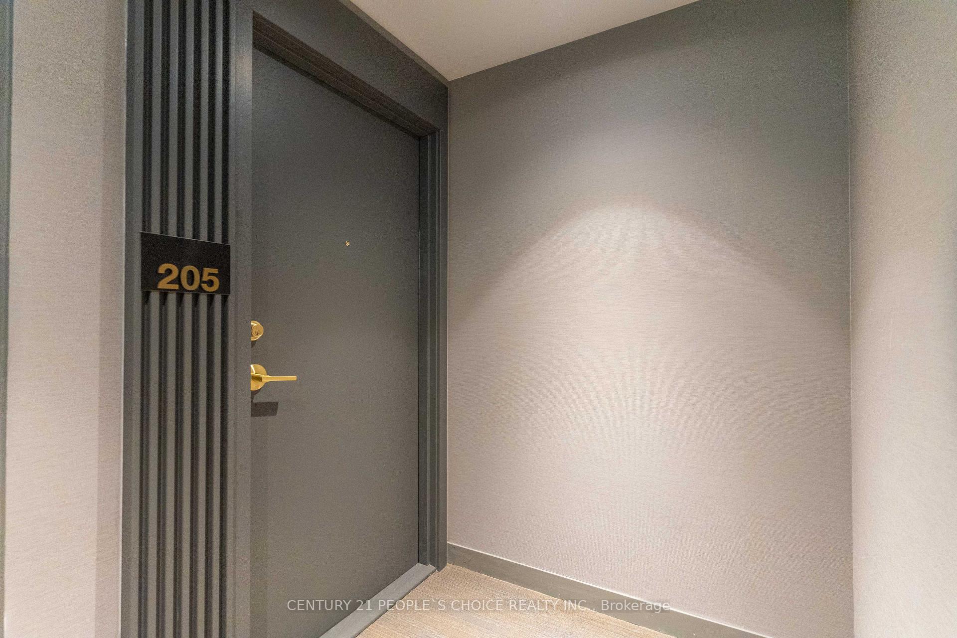 3 Bedrooms Condo at 950 Portage, Vaughan For sale