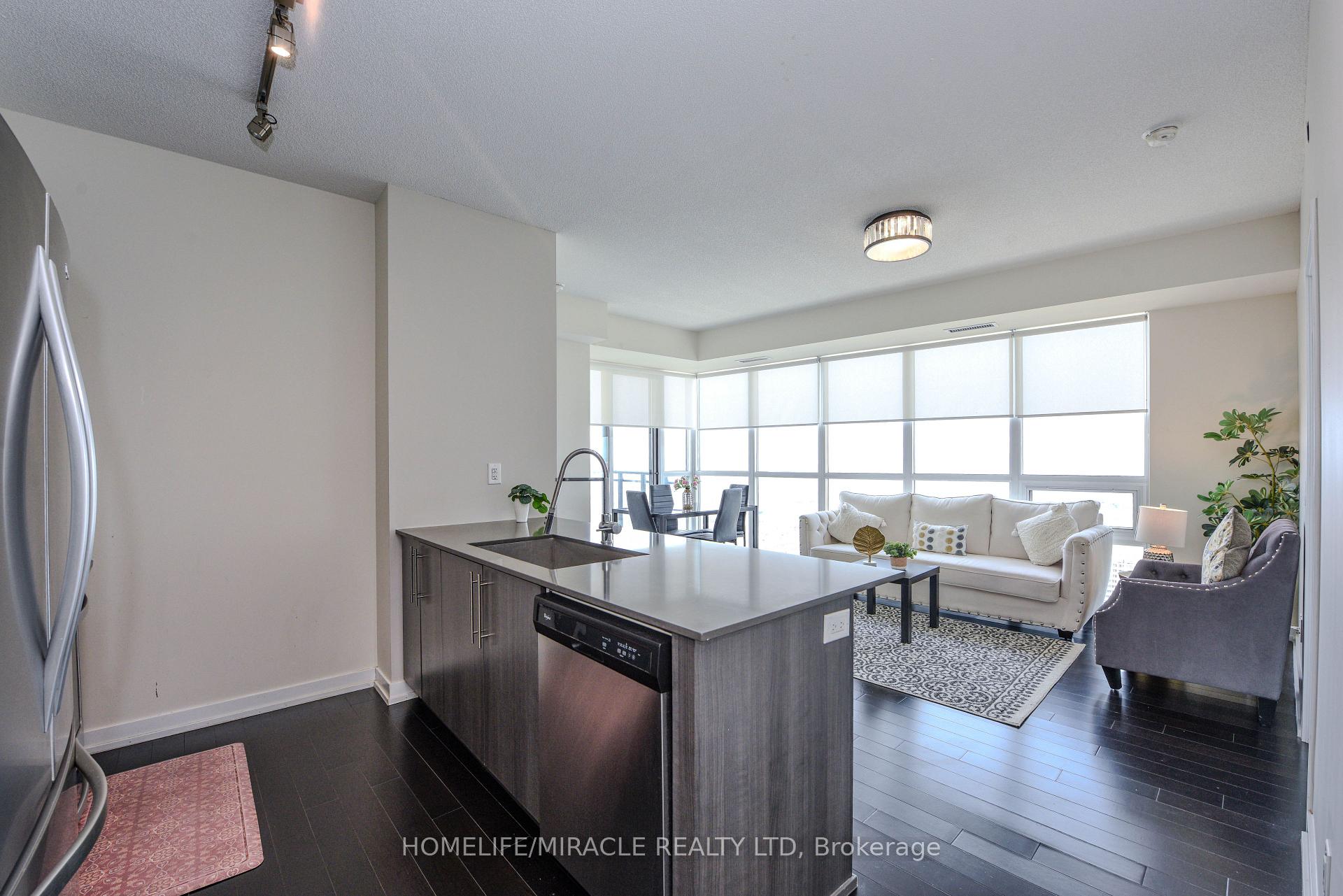 2 Bedrooms Condo at 4011 Brickstone,  Mississauga For sale