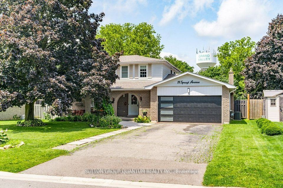 18 Spruyt Avenue, East Luther Grand Valley, ON L9W 5X4