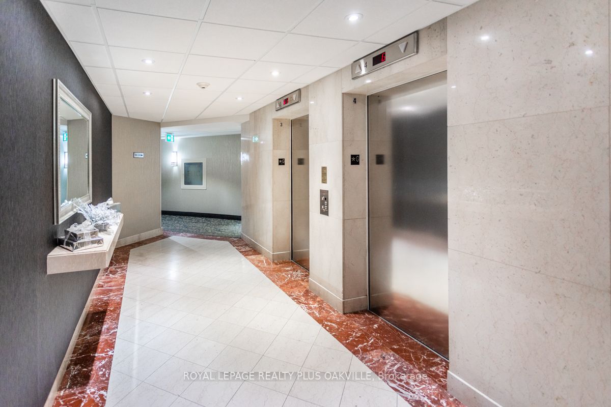 2511 Lakeshore Road W, #517