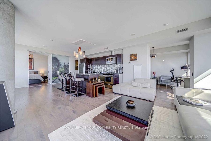 2 Bedrooms Condo at 70 Distillery, Toronto For sale
